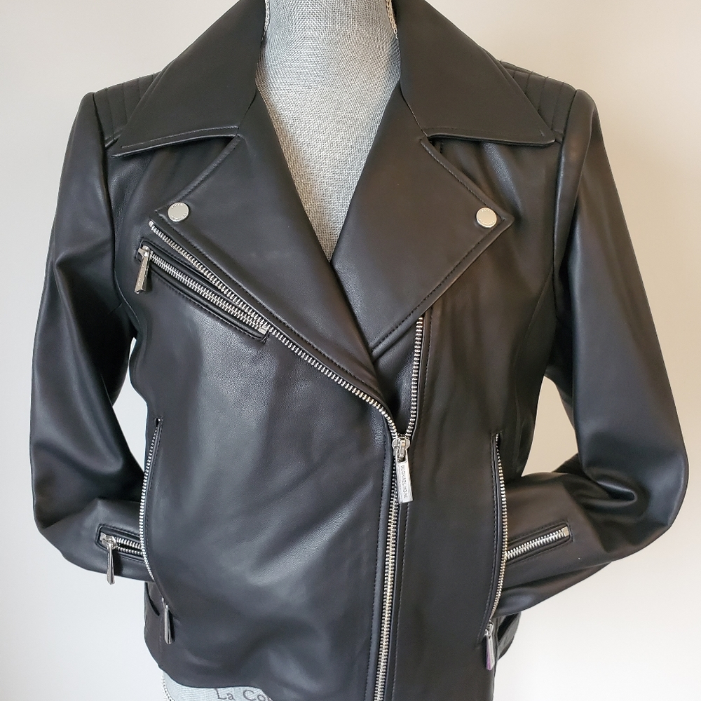 MICHAEL KORS Black genuine lamb leather with silver hardware